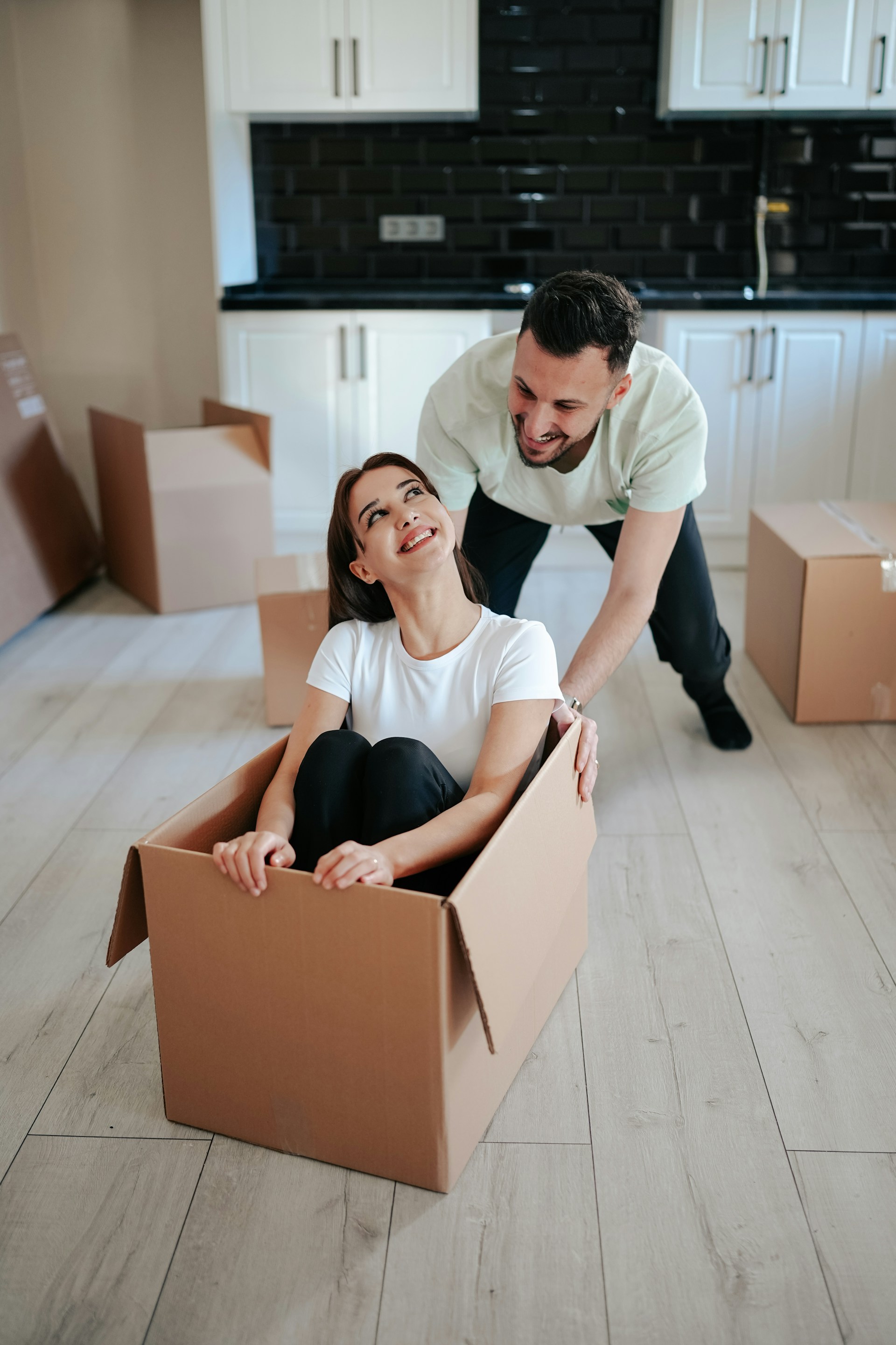 Couple packing